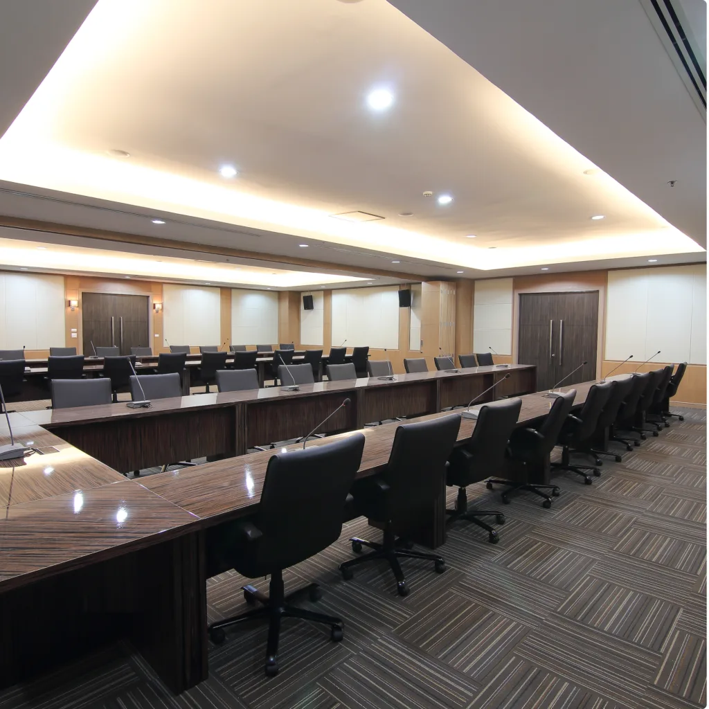 Allestimento sale meeting di differenti dimensioni